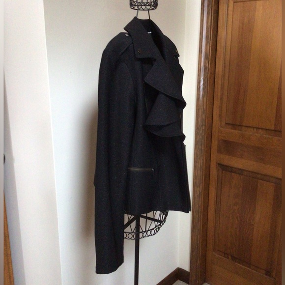 Banana Republic New $178.00 Women Black Flounce Front Moto Jacket Size 12 - Picture 7 of 9